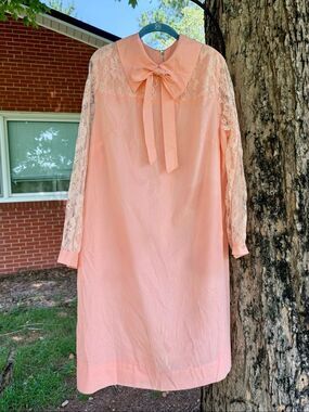 Vintage Dress Late 50s Early 60s Dress Size XL Plus Size Baby Pink Lace Sleeves
